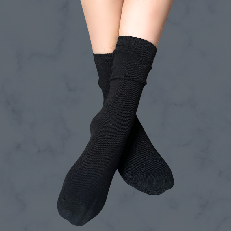 Product photo of black (size: medium) Soothe Step Seamless Socks for Kids from Comfort on the Spectrum.