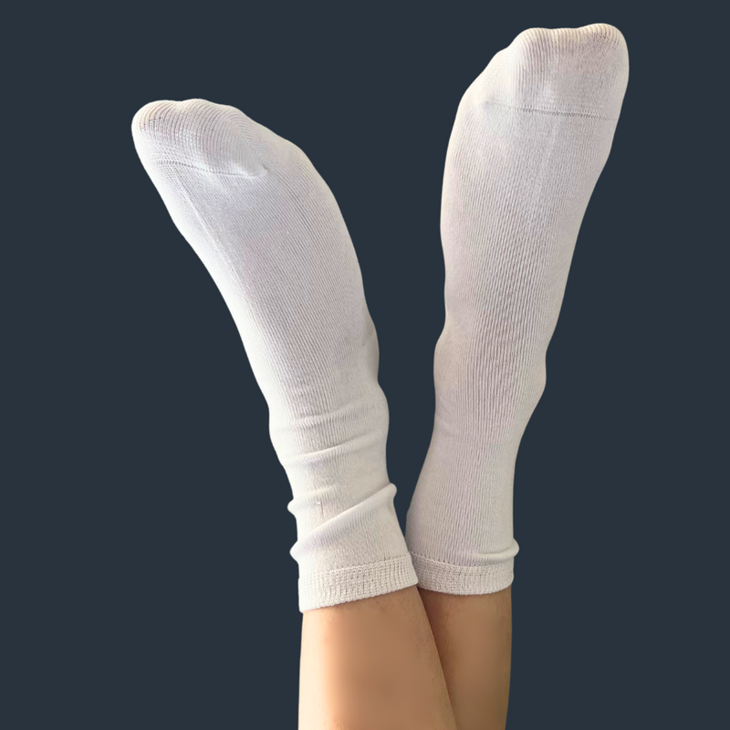 Product photo of white (size: medium) Soothe Step Seamless Socks  for Kids from Comfort on the Spectrum.